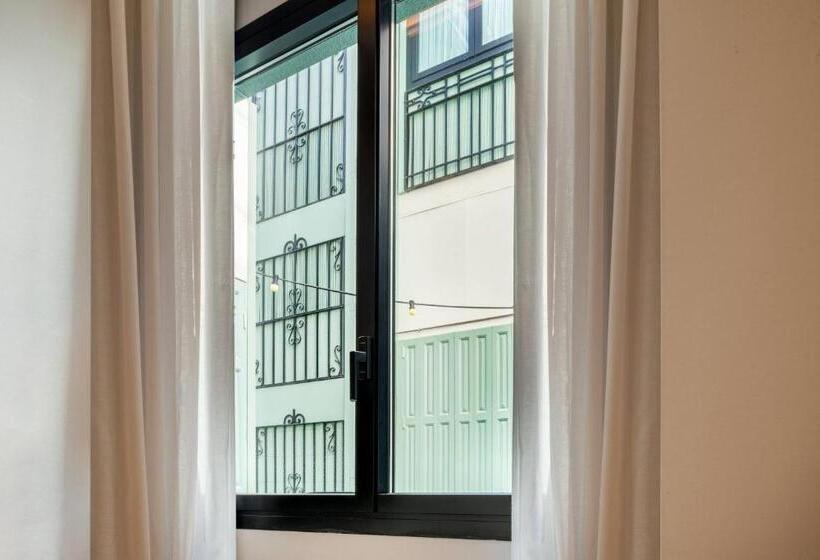 Номер Deluxe, Cotton House Hotel, Autograph Collection