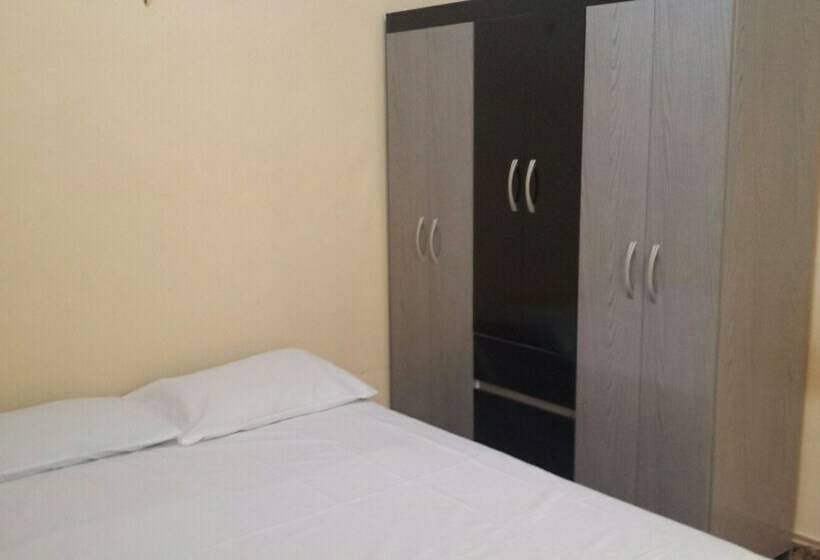 Номер Стандарт, Hostel For Us