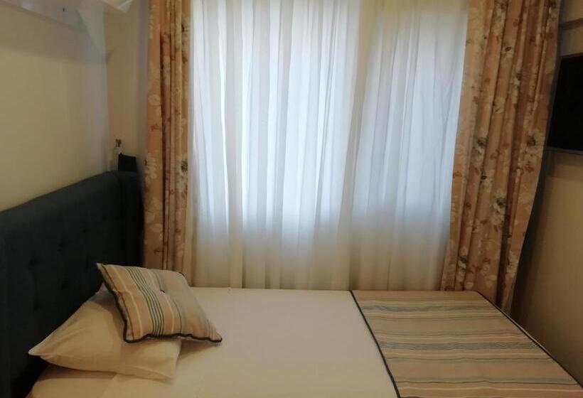 اتاق استاندارد یک نفره, Just Inn