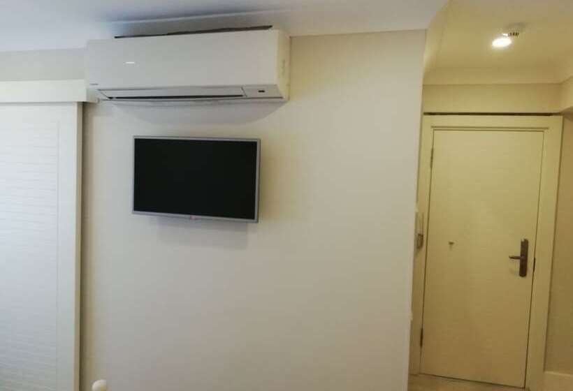 اتاق استاندارد, Just Inn