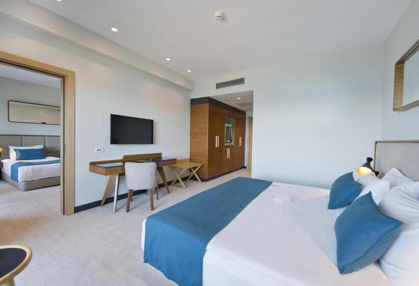 اتاق خانوادگی تودرتو, Ramada Plaza Hotel & Spa Trabzon