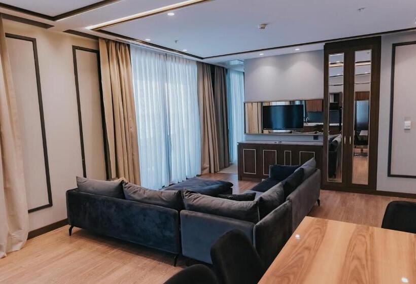 سوییت خانوادگی, Ramada Plaza Hotel & Spa Trabzon