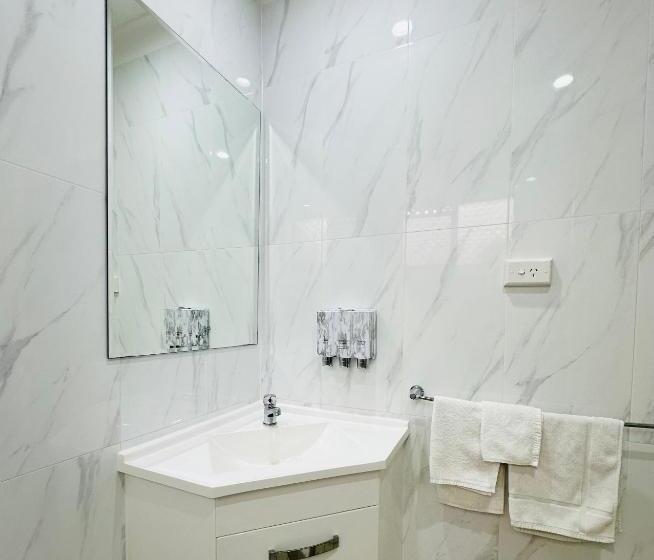 스탠다드 룸, Sapphire City Motor Inn