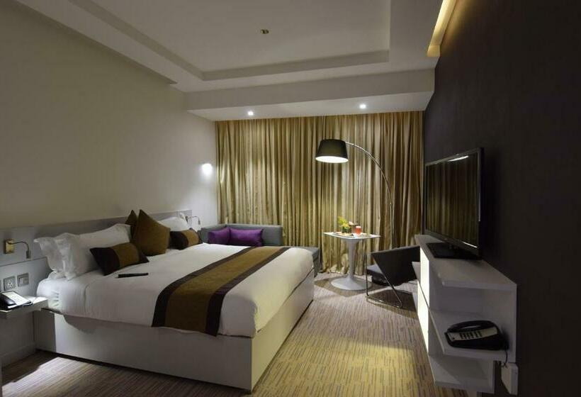 Номер Стандарт, Novotel Suites Riyadh Centre