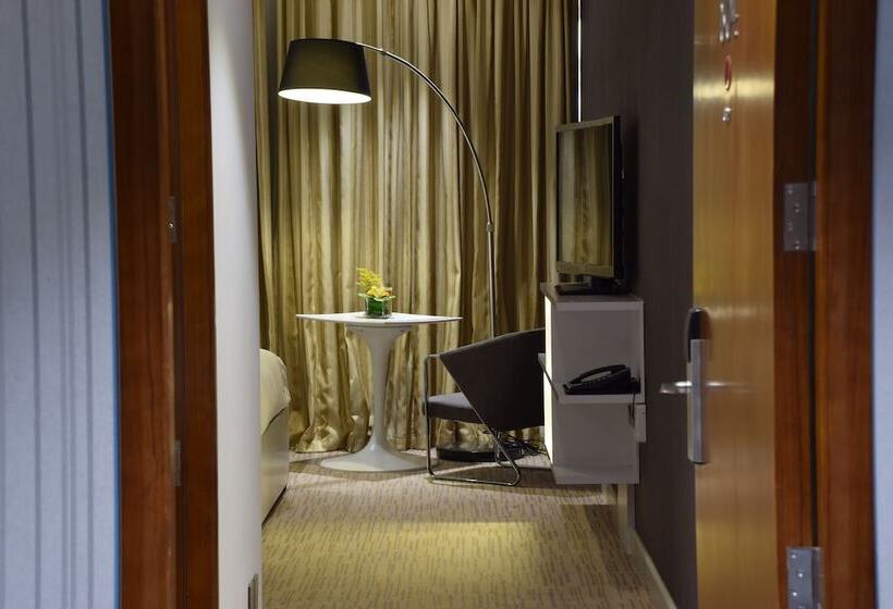 Номер Superior, Novotel Suites Riyadh Centre