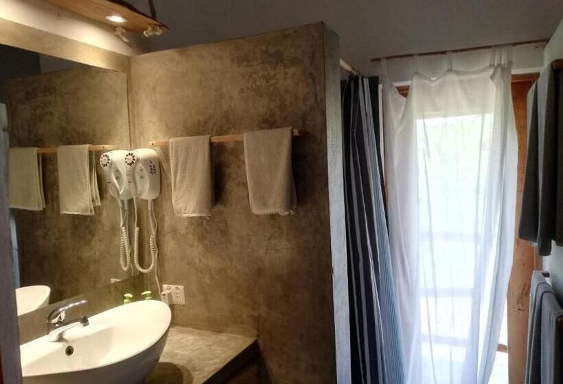 اتاق استاندارد چهار تخته, Residencia El Balata