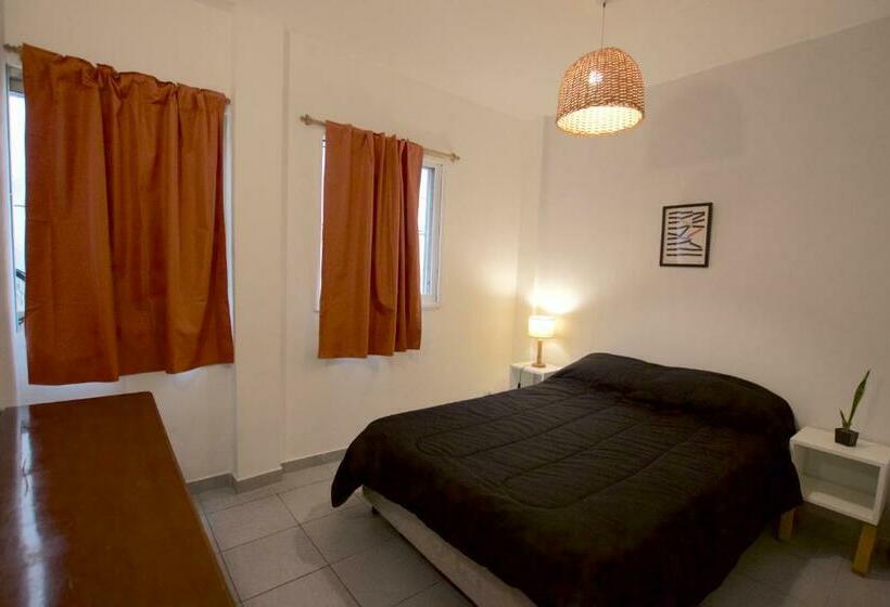 اتاق استاندارد با سرویس بهداشتی مشترک, Ruda Hostel