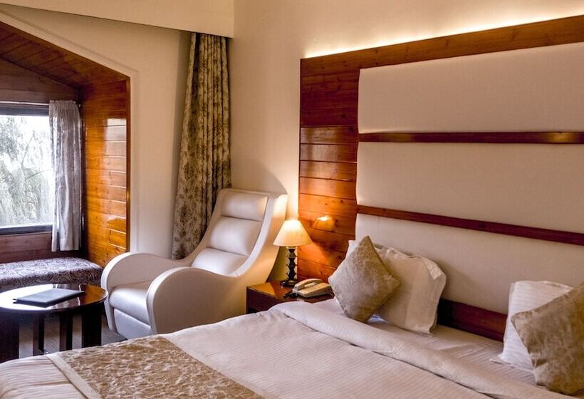 شقة ديلوكس غرفة واحدة, Royal Jardin Whistling Pines Resort