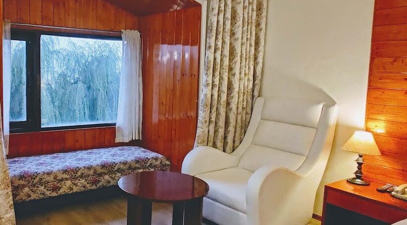 شقة ديلوكس غرفة واحدة, Royal Jardin Whistling Pines Resort