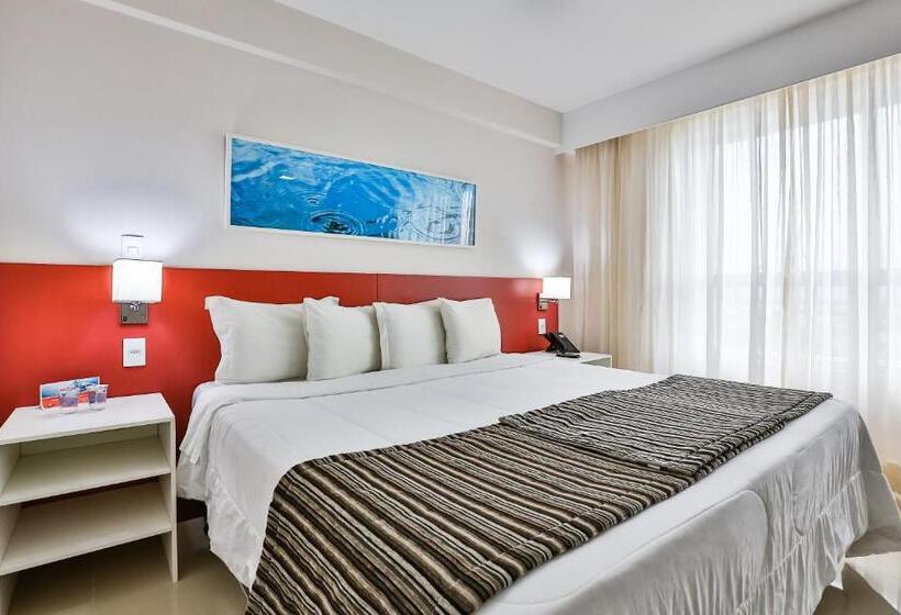 수피리어 룸, Ramada Hotel & Suites Campos Pelinca