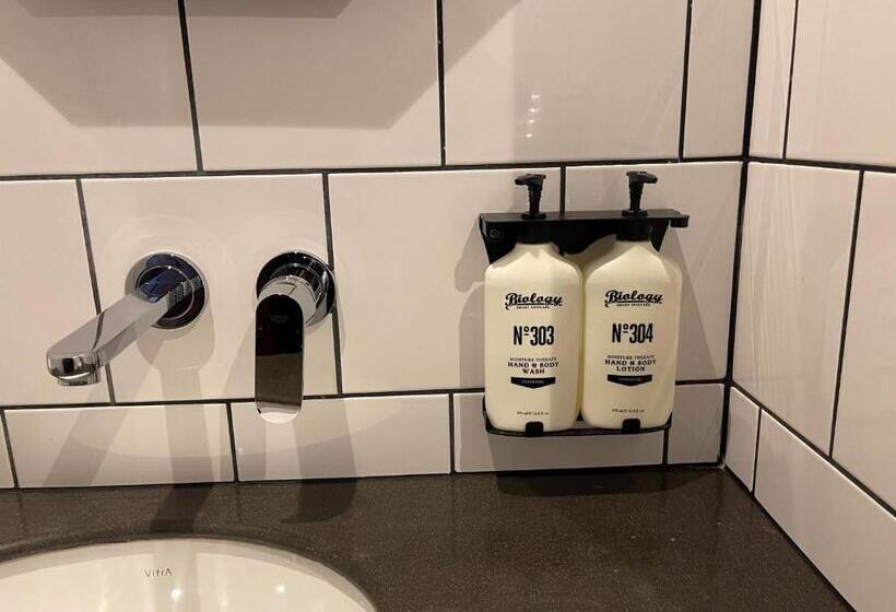 Стандартный Номер Нижний Этаж, Indigo York, An Ihg