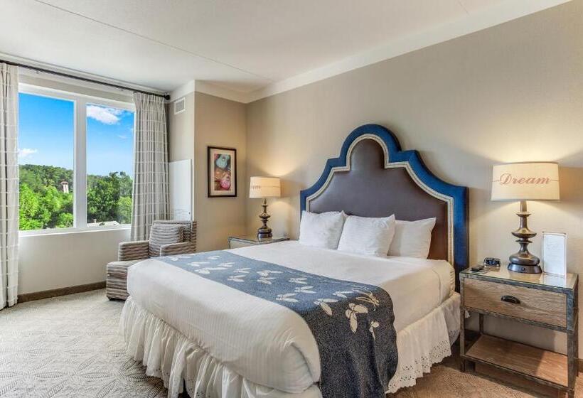 带大床的豪华间, Dollywood's Dreammore Resort And Spa