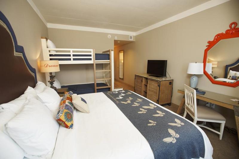 带大床的标准间, Dollywood's Dreammore Resort And Spa