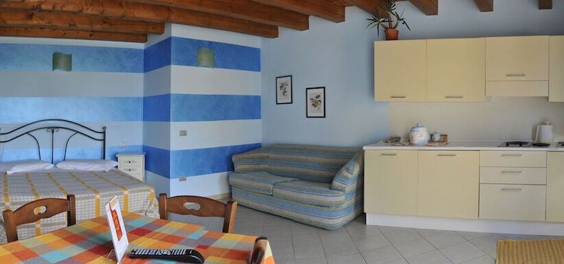 استودیوی استاندارد, Agriturismo Dei Grippi