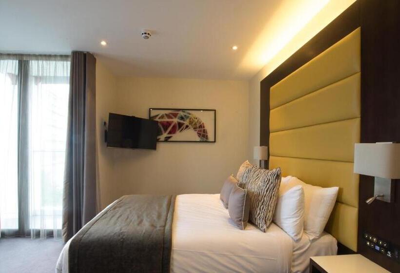 Superior Oda, St George S Hotel   Wembley