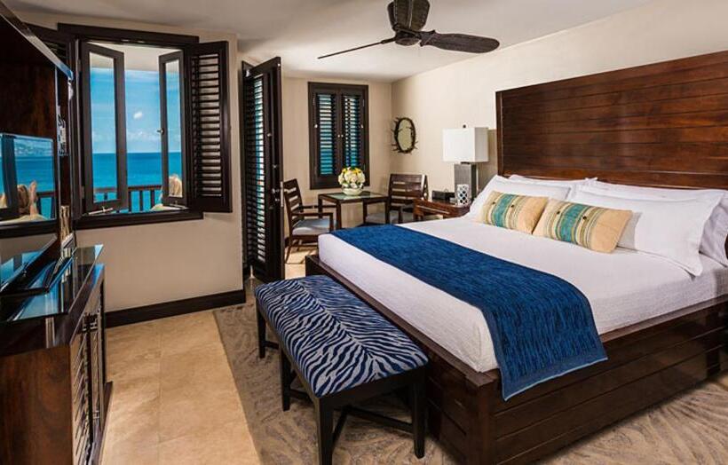 اتاق لوکس, Sandals Grenada All Inclusive  Couples Only