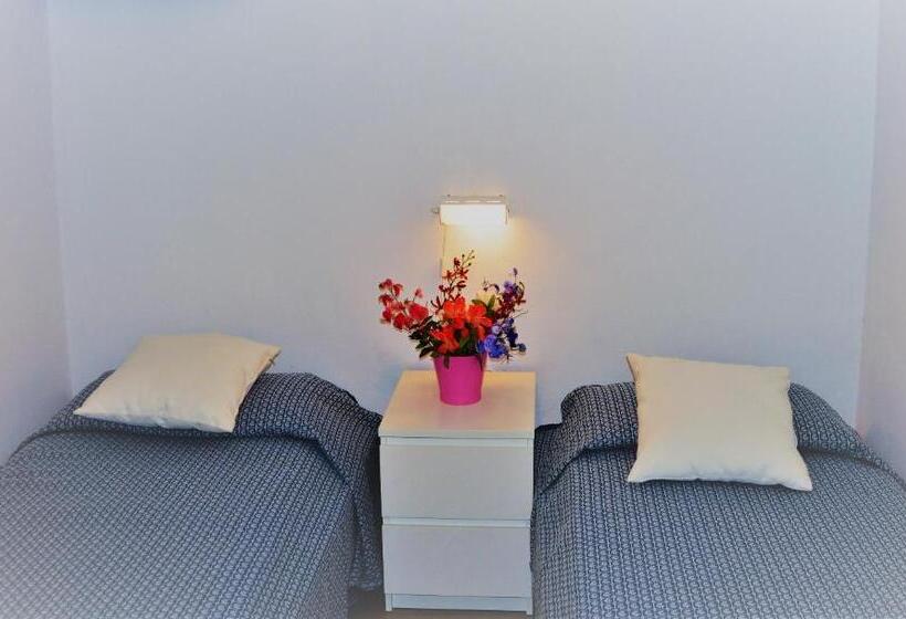 آپارتمان 2 خوابه با چشم‌انداز دریا, Baia Etrusca Resort