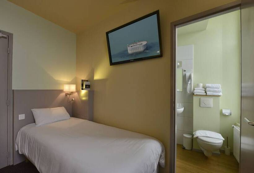 标准三人间, Accostage Hôtel Plage De La Concurrence