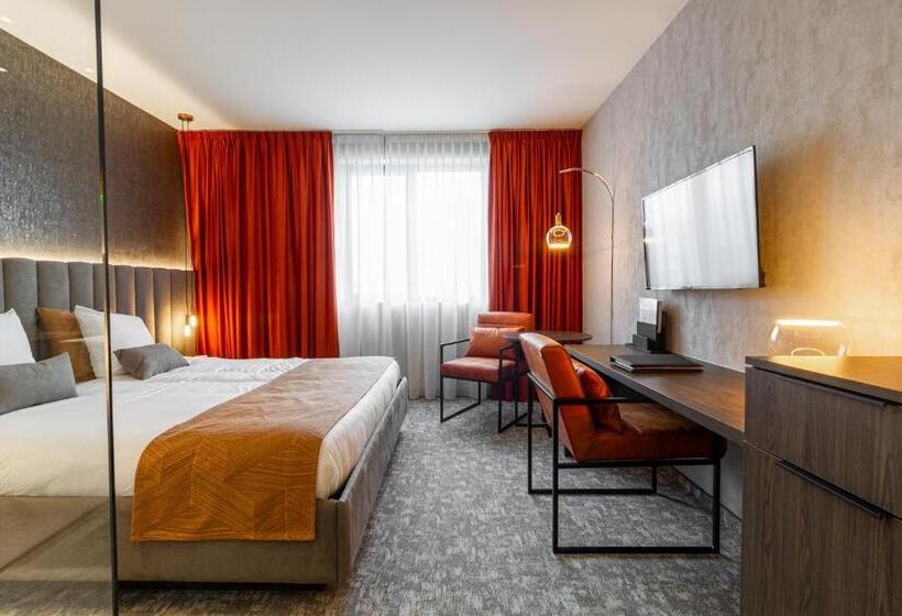 Номер Superior, Van Der Valk Hotel Mons Congres & Spa