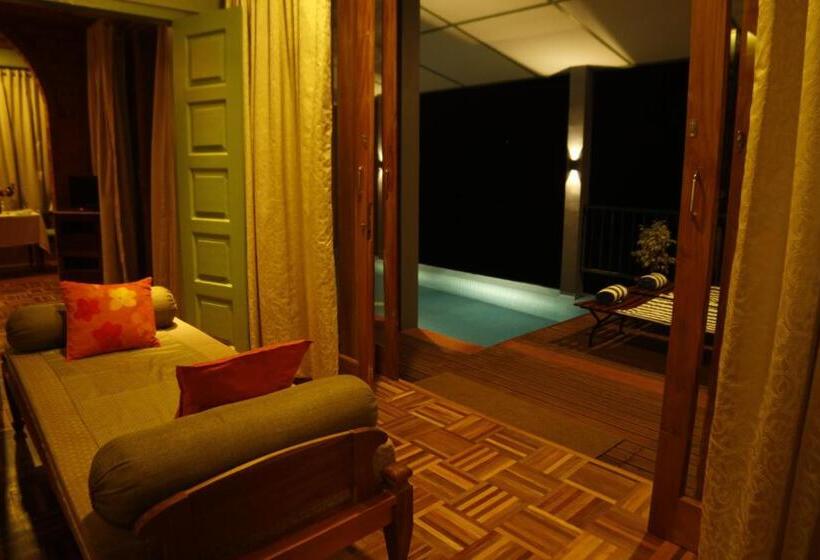 ویلای یک اتاق خوابه با استخر شنا, Spicetree Munnar