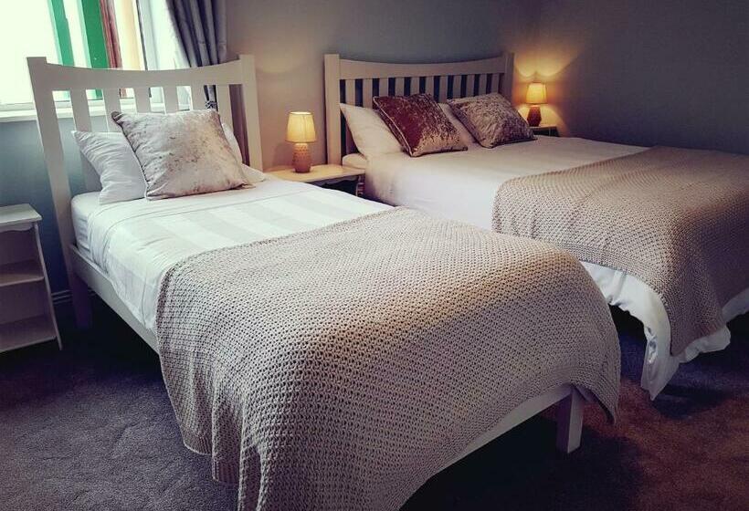 חדר דלוקס לשלושה, Fairwinds Guest Accommodation