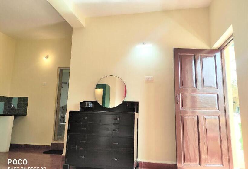 带阳台的豪华间, Monte Villa Guest House