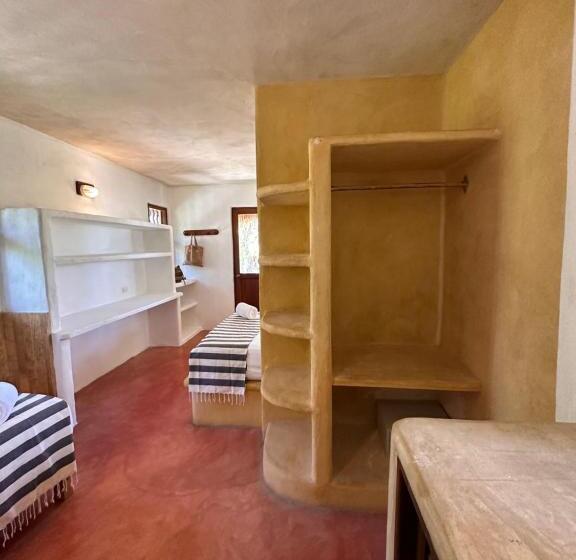 Quarto Economy, La Conchita Tulum
