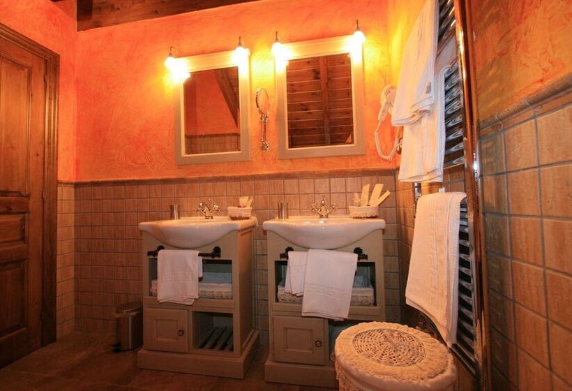 Люкс, Posada Spa Privilegio De Vara