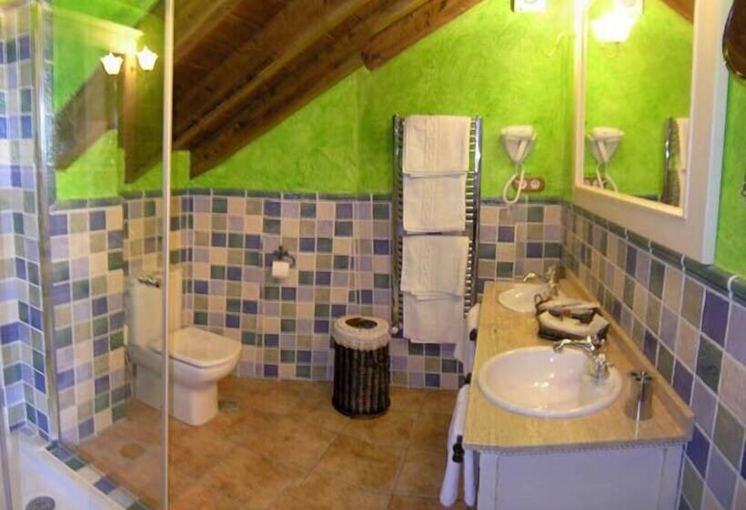 Люкс, Posada Spa Privilegio De Vara