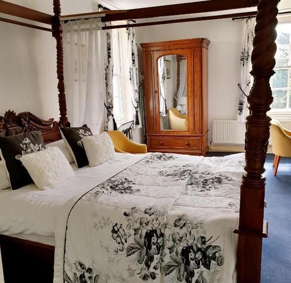 Номер Стандарт, The Crown House Inn