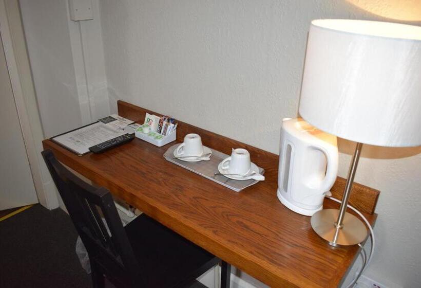 Quarto Estandar Individual, Woolpack Pub & Kitchen