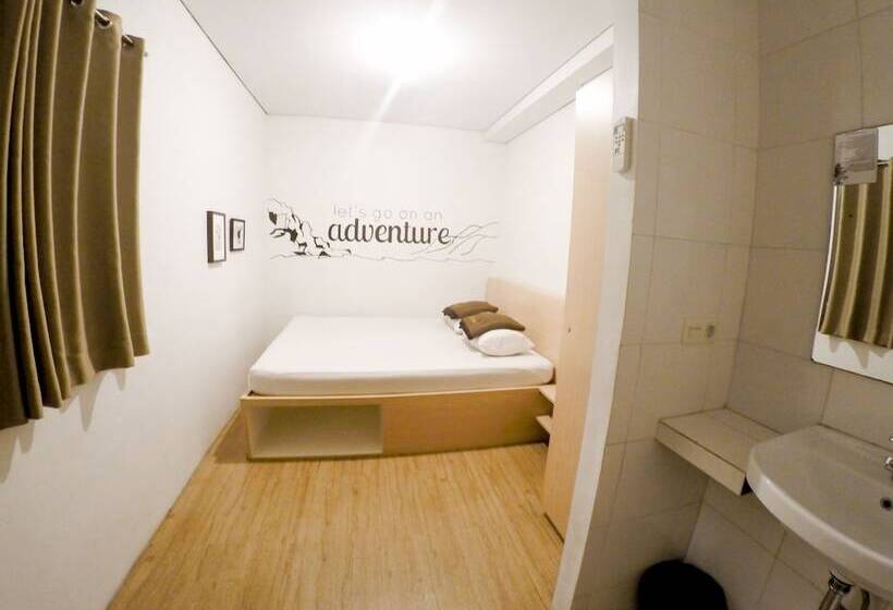 חדר סטנדרט חדר אמבטיה משותף, The Packer Lodge   Hostel