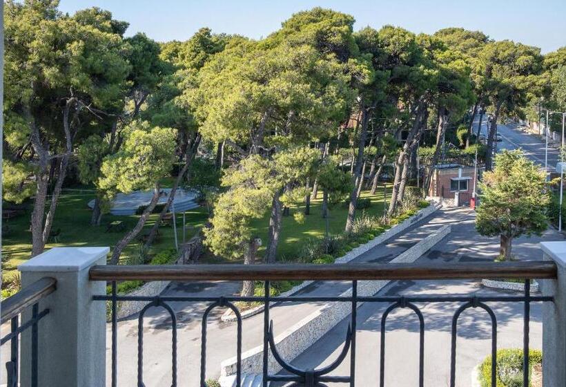 Номер Deluxe, Domotel Kastri