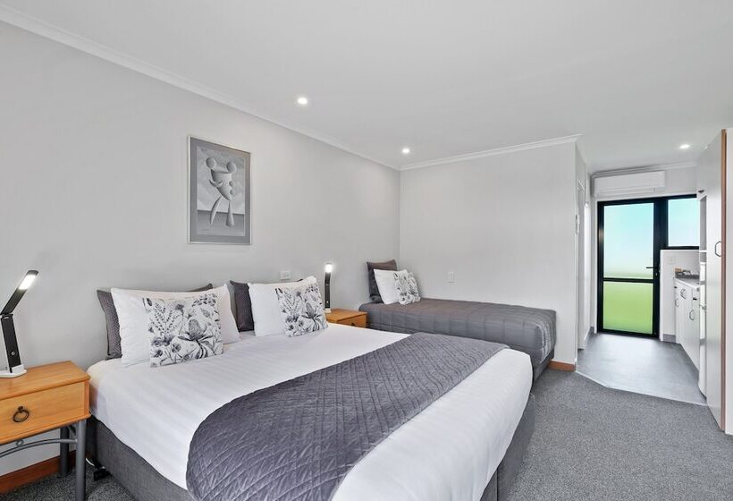 Студия Стандарт, Hanmer Springs Scenic Views Motel