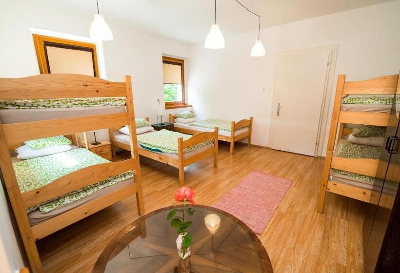 سوییت خانوادگی, Rooms Kozmus