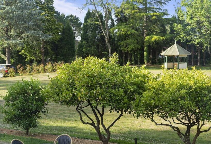 Номер Deluxe, The Nunnery And Spa At Brightlands