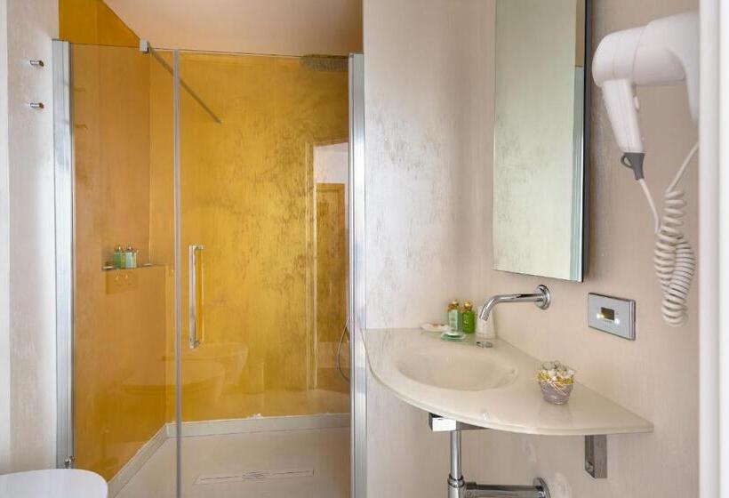 سوییت جونیور, Cavallino Bianco