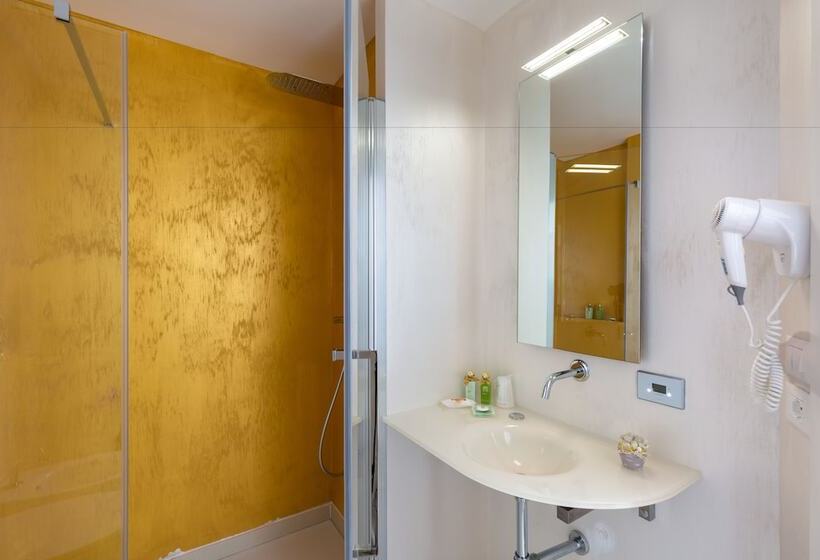 سوییت جونیور, Cavallino Bianco