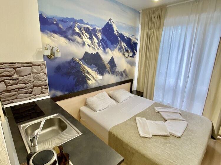 Студио Стандарт с Балконом, Oplot Apartments