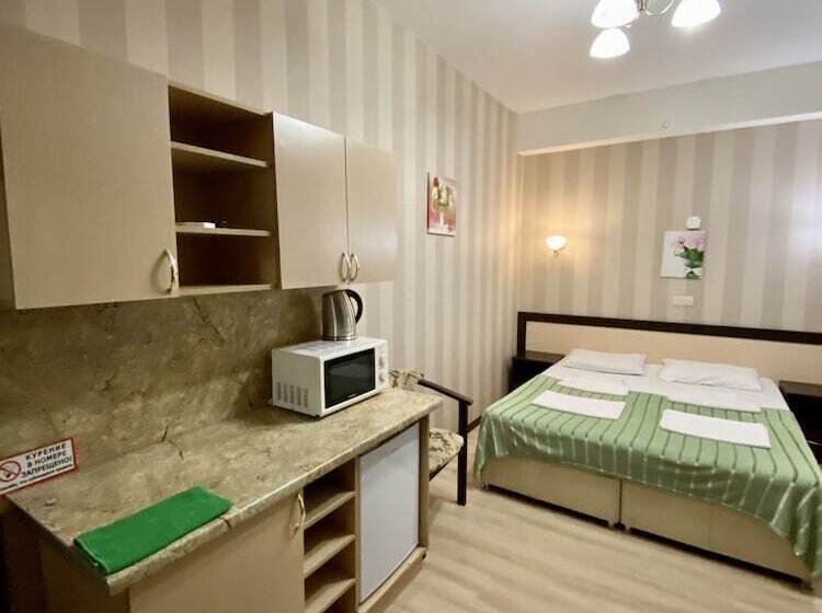Студио Базик, Oplot Apartments