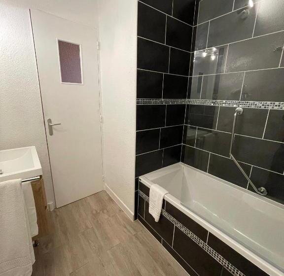 اتاق استاندارد با بالکن, Contact Hôtel Le Saint Rémy   Chalon Sud