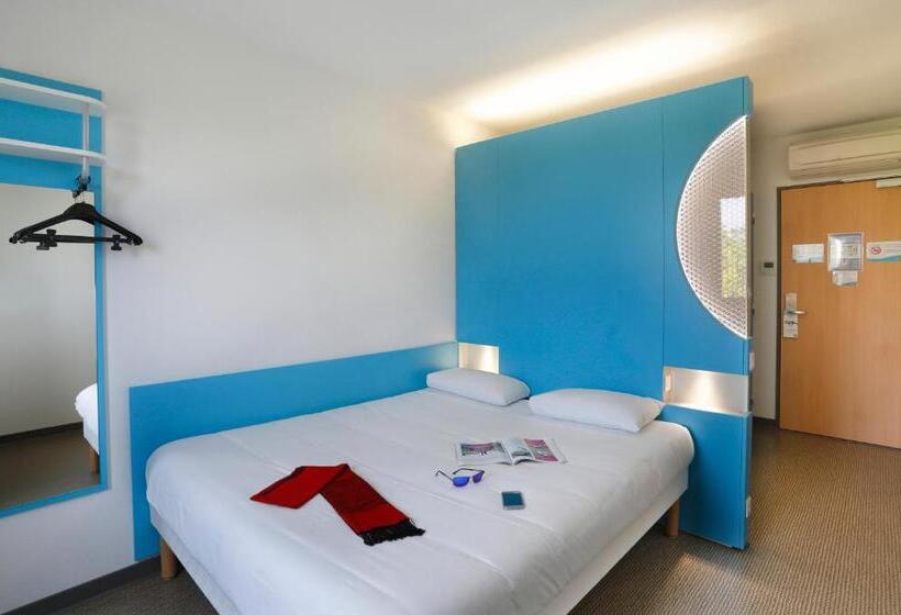 Номер Стандарт, First Inn Hotel Blois