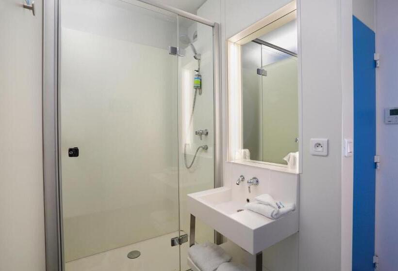Номер Стандарт Трехместный, First Inn Hotel Blois