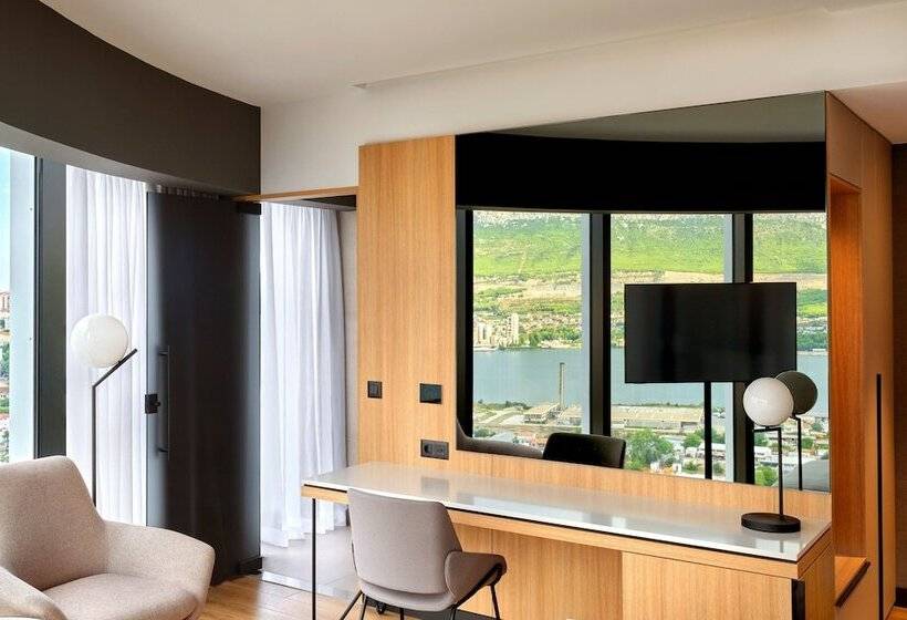 غرفة بريميوم مطلّة علي البحر, Ac Hotel By Marriott Split