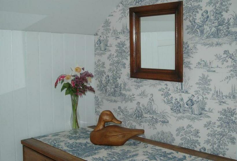 Номер Стандарт, The Garrison House Inn