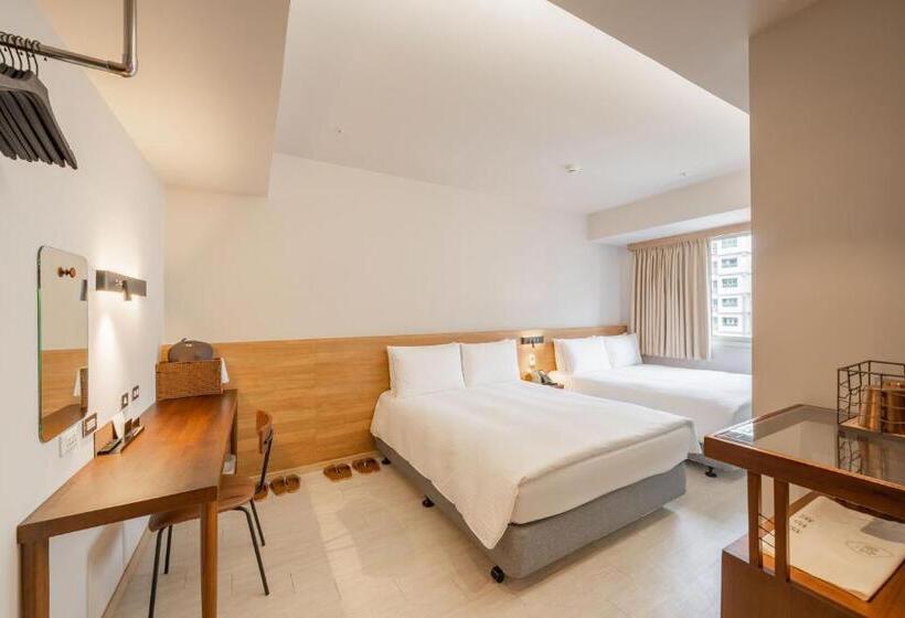 اتاق استاندارد چهار تخته, Inns