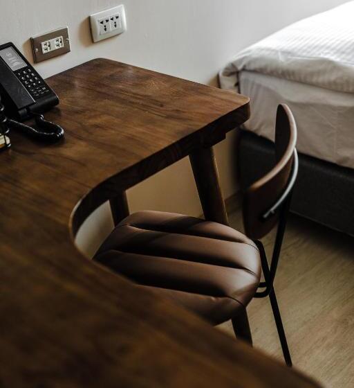 اتاق کلاس بیزنس, Inns