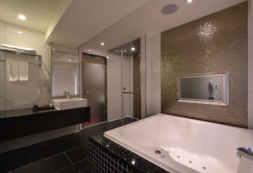 اتاق لوکس, V One Vogue