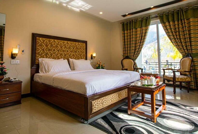 اتاق لوکس با بالکن, Cordillera Resort