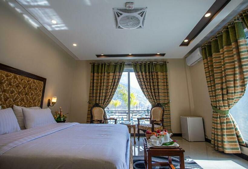 اتاق لوکس با بالکن, Cordillera Resort
